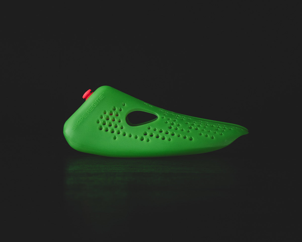 Vibrant Green Shoe Shaper – Odor-Reducing Shoe Insert for Smelly Shoes